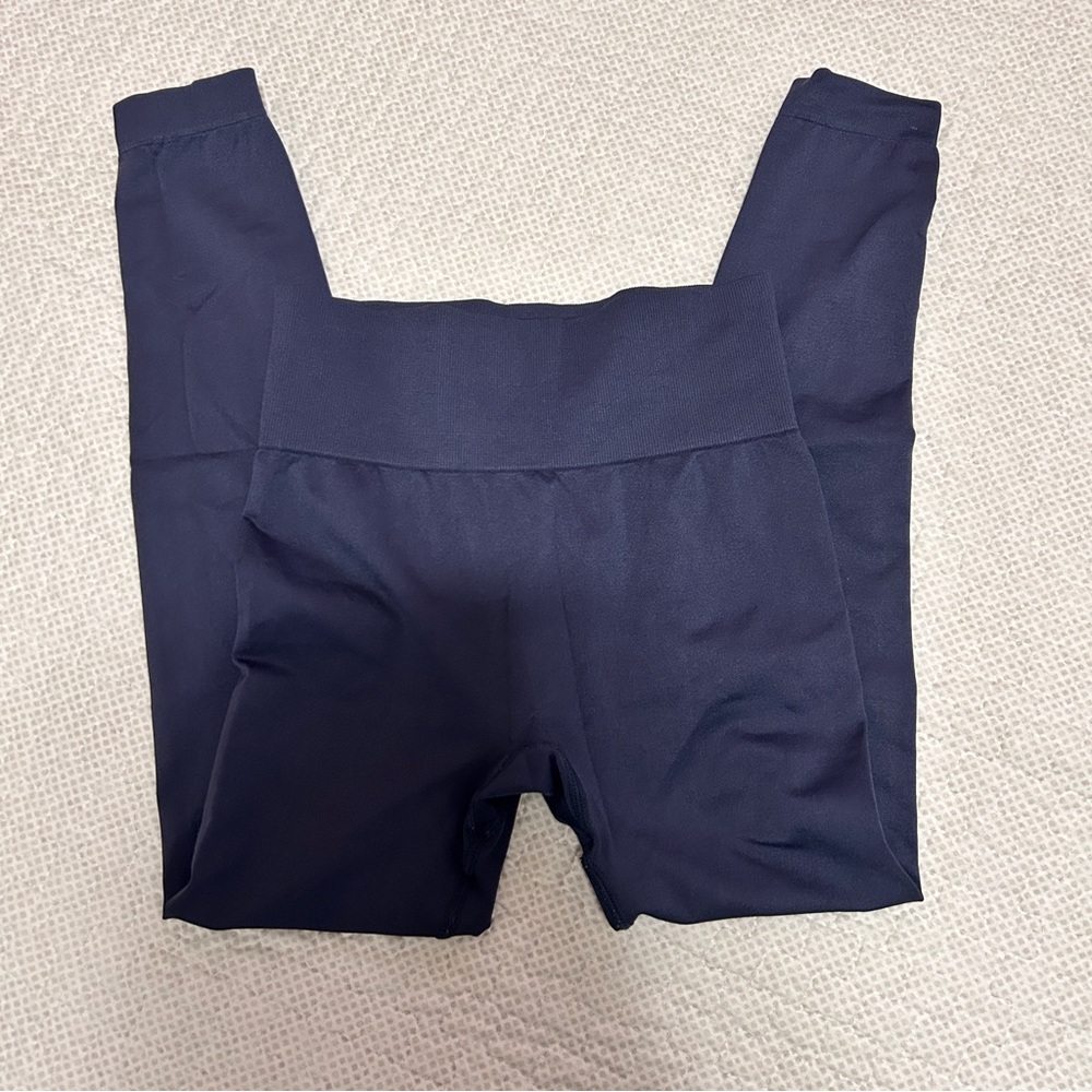 Knix Seamless Leggings - Picture 2 of 5